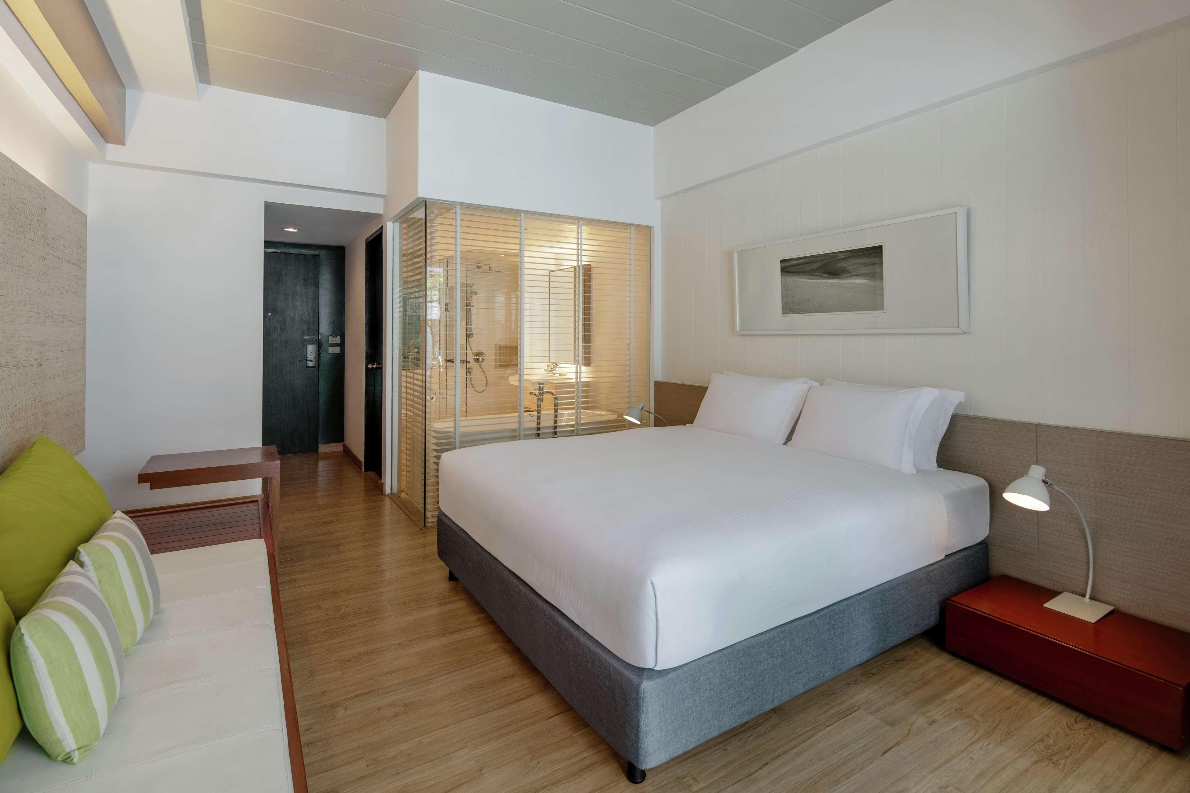 Doubletree By Hilton Phuket Banthai Курортный комплекс Patong