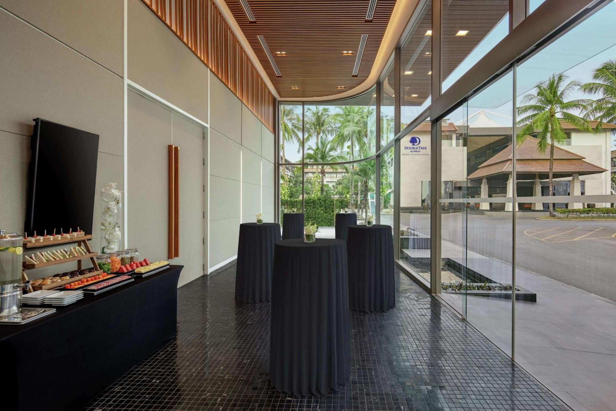 Курортный комплекс Doubletree By Hilton Phuket Banthai Patong